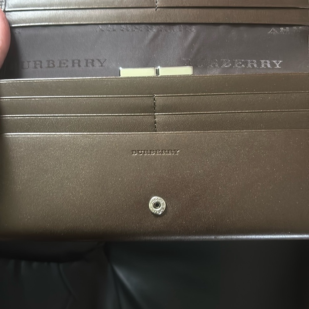 NWT Burberry Łeather Wallet - Picture 6 of 6